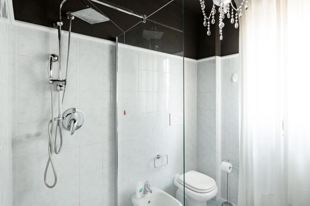 Golden Suite Apartment & Day Use Milan Luaran gambar